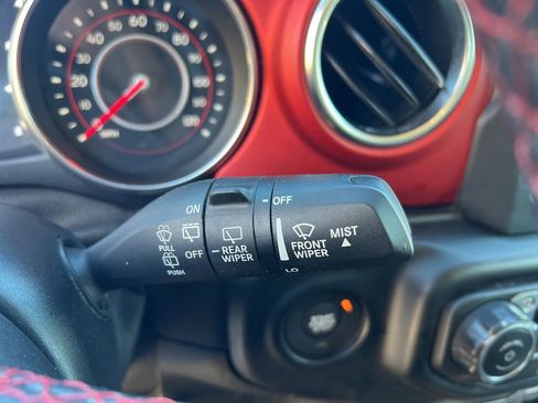 Used 2020 Jeep Wrangler Unlimited Rubicon image 24