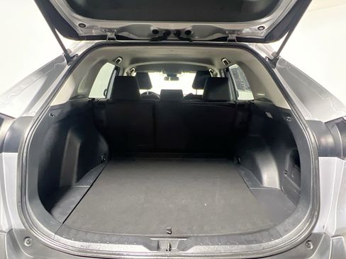 Used 2020 Toyota RAV4 LE image 33