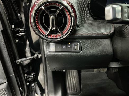 Used 2025 Chevrolet Equinox RS w/ Convenience Package III image 13