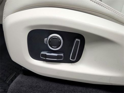 Used 2025 Jaguar F-PACE R-Dynamic S image 29