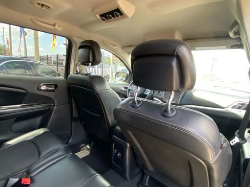 Used 2014 Dodge Journey Crossroad w/ Flexible Seating Group image 15