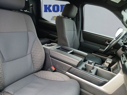 Used 2025 Toyota Tundra SR5 AWD/4WD image 17