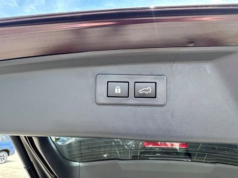 Certified 2025 Subaru Outback Limited AWD/4WD image 18