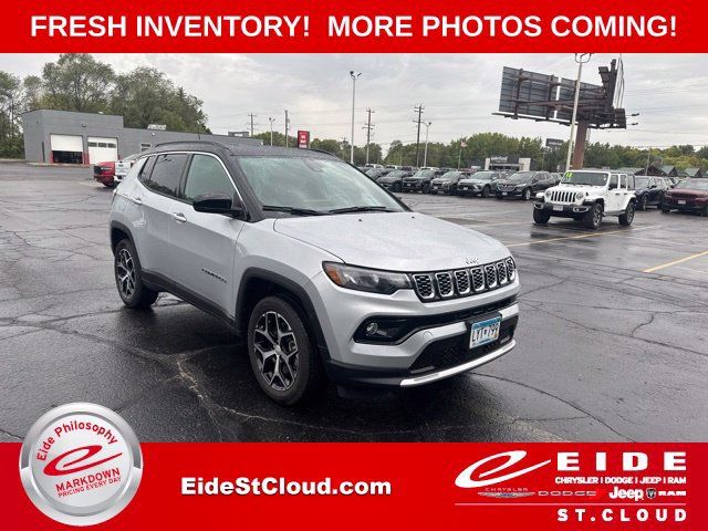 Used 2024 Jeep Compass Limited AWD/4WD image 1