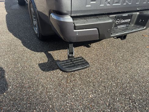 New 2026 Nissan Frontier SV image 9