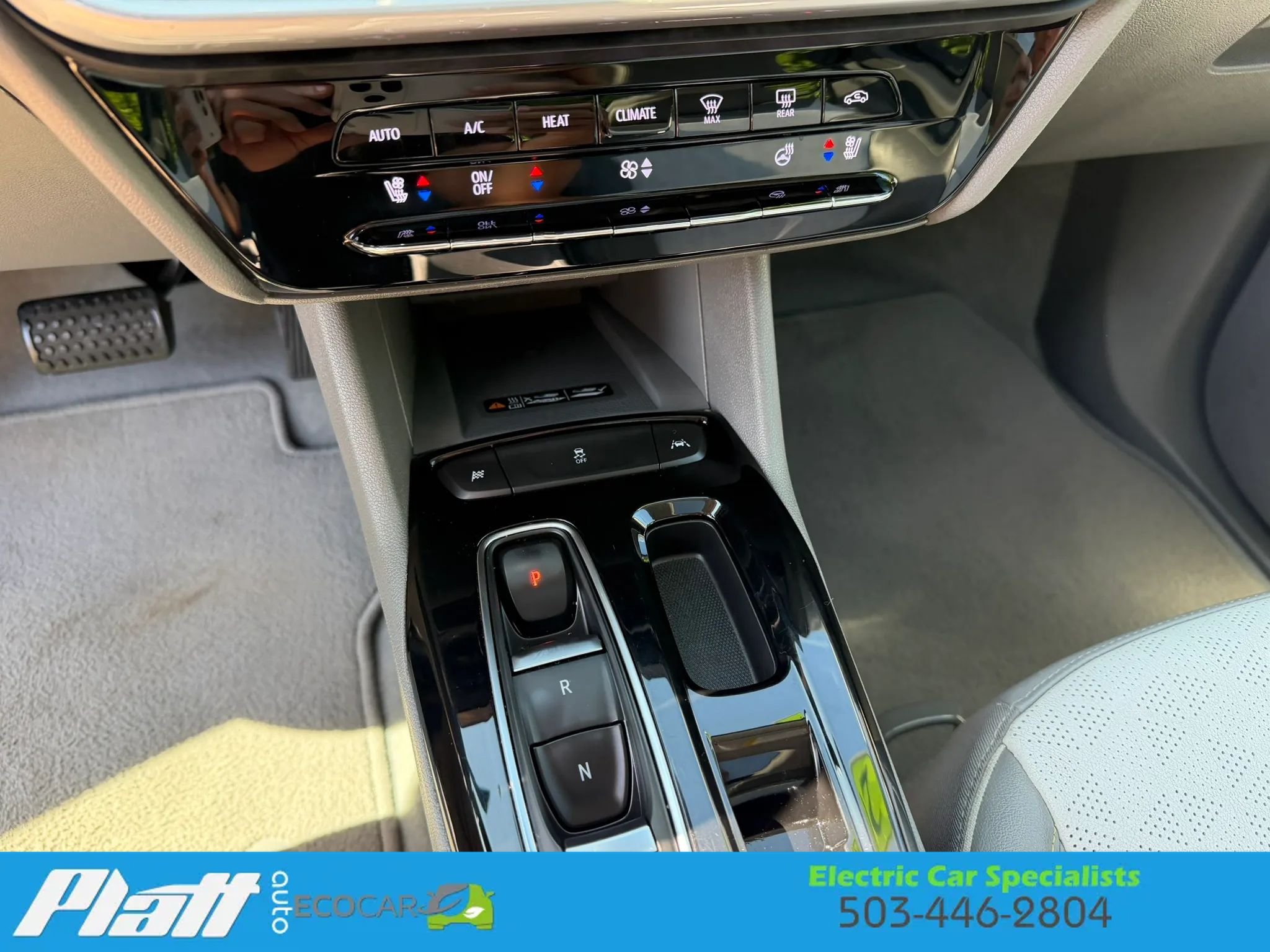 Used 2022 Chevrolet Bolt EUV Premier w/ Sun & Sound Package FWD image 24