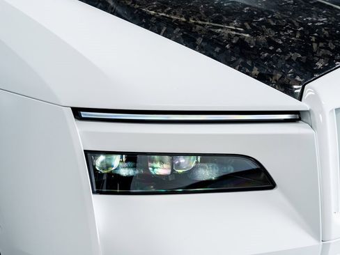 Used 2024 Rolls-Royce Spectre w/ Spectre Launch Package image 23