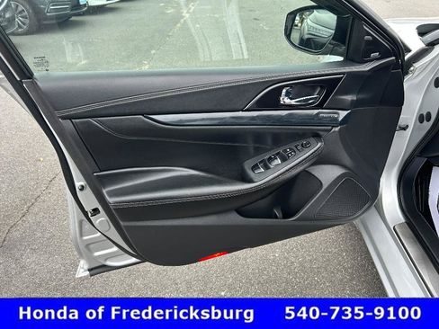 Used 2019 Nissan Maxima Platinum w/ Sport Mat Group FWD image 9