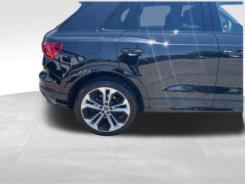 Used 2022 Audi Q3 2.0T Premium Plus AWD/4WD image 12