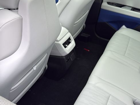 New 2026 Cadillac Optiq Luxury 2 image 30