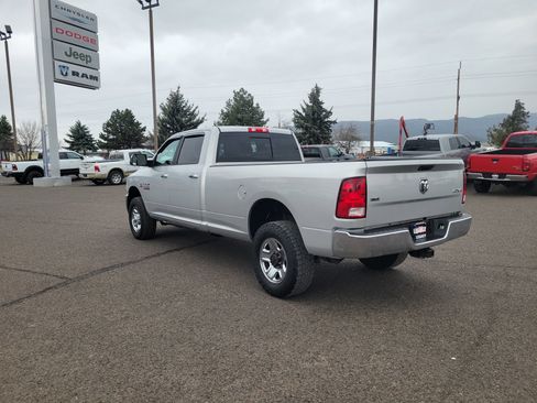 Used 2016 RAM 3500 SLT w/ Luxury Group image 11