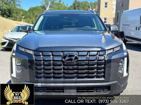 Used 2025 Hyundai Palisade SEL FWD image 2