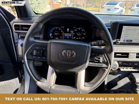 Used 2025 Toyota 4Runner TRD Off-Road image 13