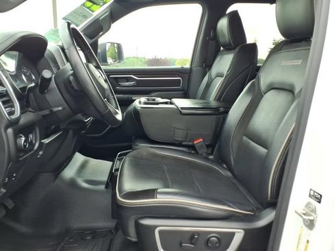Used 2023 RAM 1500 Laramie AWD/4WD image 14