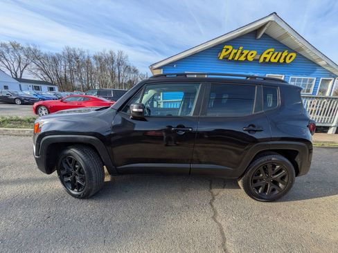 Used 2016 Jeep Renegade Latitude AWD/4WD image 3