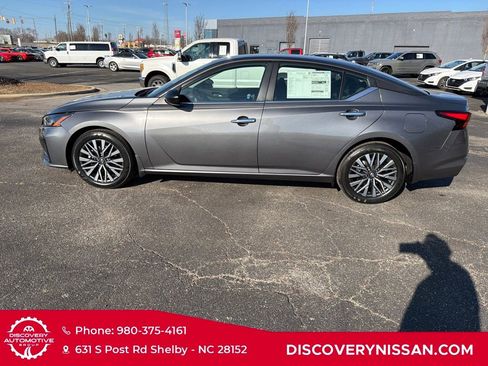 New 2025 Nissan Altima 2.5 SV image 10