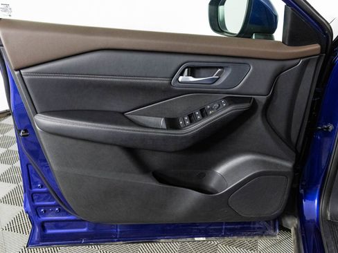 Used 2023 Nissan Rogue SV w/ SV Premium B Package image 32