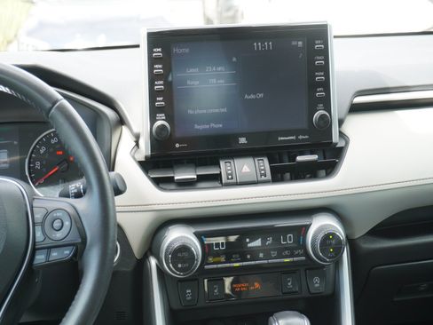 Used 2022 Toyota RAV4 XLE Premium AWD/4WD image 16