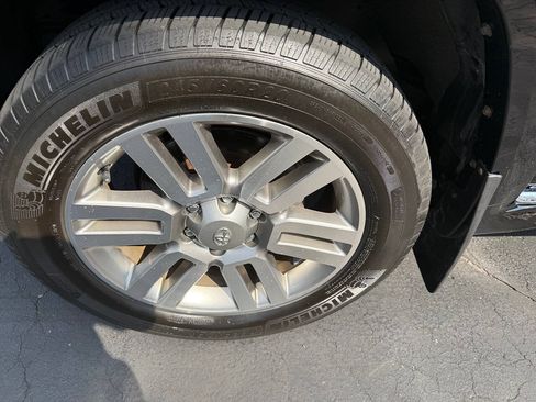 Used 2012 Toyota 4Runner Limited AWD/4WD image 95