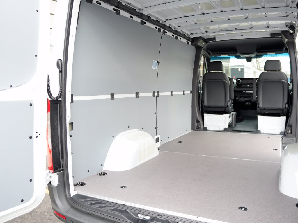 Used 2026 Mercedes-Benz Sprinter 2500 image 6