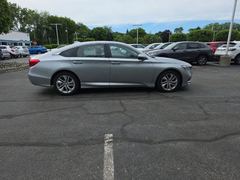 Used 2018 Honda Accord LX image 8