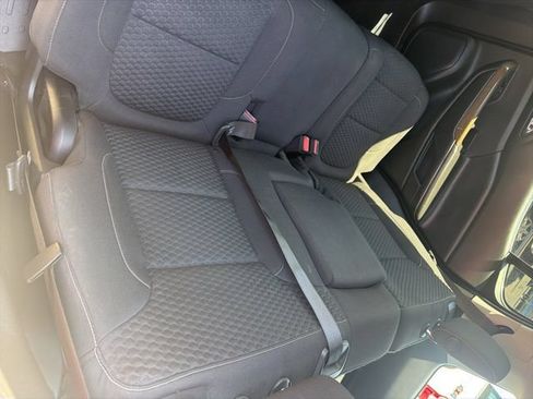 Used 2018 GMC Acadia SLE w/ LPO, Floor Liner Package FWD image 20