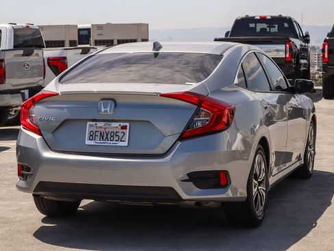 Used 2018 Honda Civic EX-L image 4