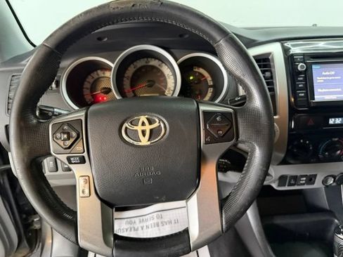 Used 2014 Toyota Tacoma 4x4 Double Cab w/ TRD Off-Road Package image 30