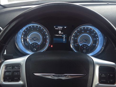 Used 2012 Chrysler 300 image 17
