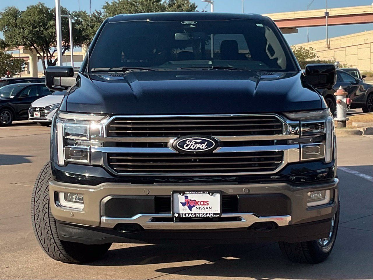 Used 2025 Ford F150 King Ranch w/ FX4 Off-Road Package AWD/4WD image 2