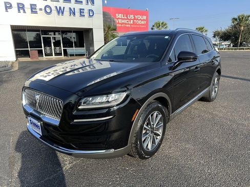 Used 2021 Lincoln Nautilus FWD image 2