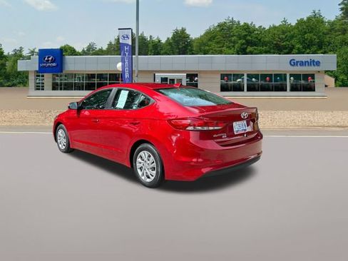 Used 2017 Hyundai Elantra SE w/ Cargo Package FWD image 10