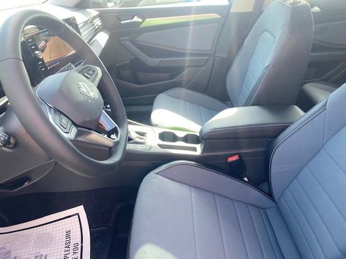 New 2025 Volkswagen Jetta SE image 8