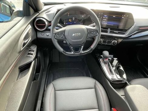 New 2026 Chevrolet Trax RS w/ Sunroof Package image 11