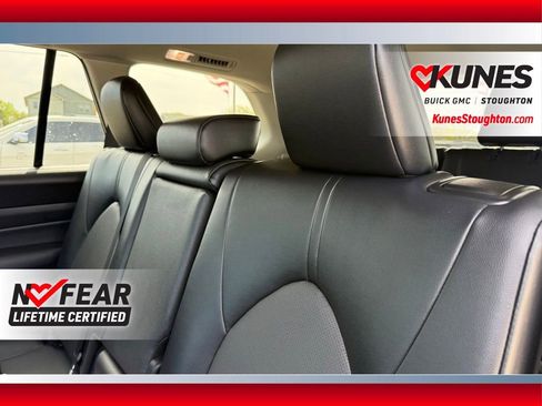 Used 2024 Toyota Grand Highlander AWD image 39