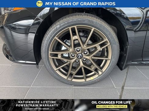 New 2025 Nissan Altima 2.5 SR image 8