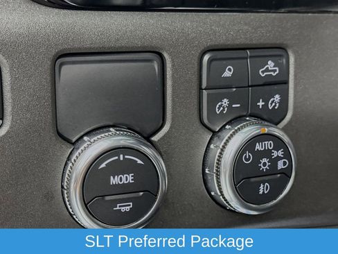 Used 2025 GMC Sierra 1500 SLT image 12