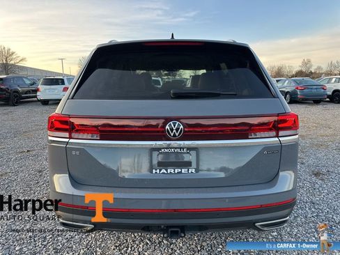 Used 2025 Volkswagen Atlas SE image 4