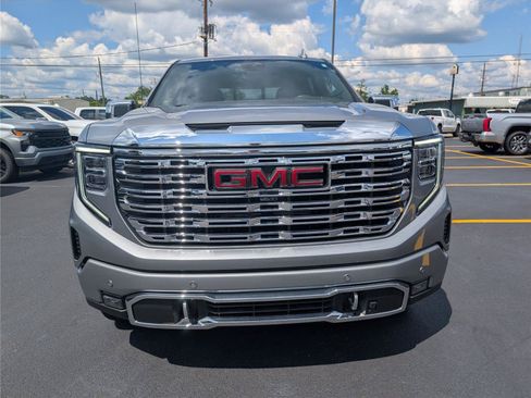 Used 2024 GMC Sierra 1500 Denali w/ Denali Reserve Package AWD/4WD image 12
