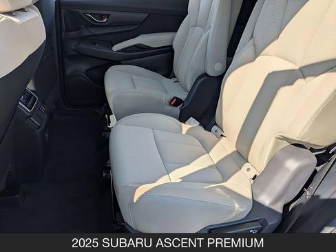 Used 2025 Subaru Ascent Premium AWD/4WD image 17