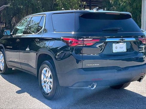Used 2023 Chevrolet Traverse LS FWD image 7