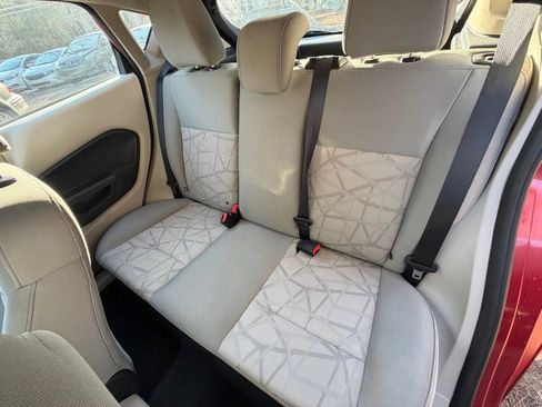 Used 2011 Ford Fiesta SE w/ 202A Rapid Spec Order Code image 19