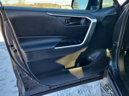 Used 2023 Toyota RAV4 LE image 15