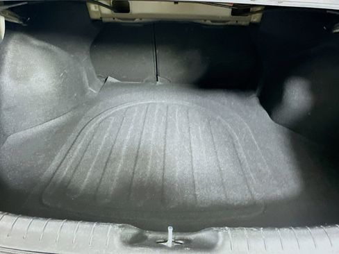 Used 2025 Hyundai Elantra SEL FWD image 29