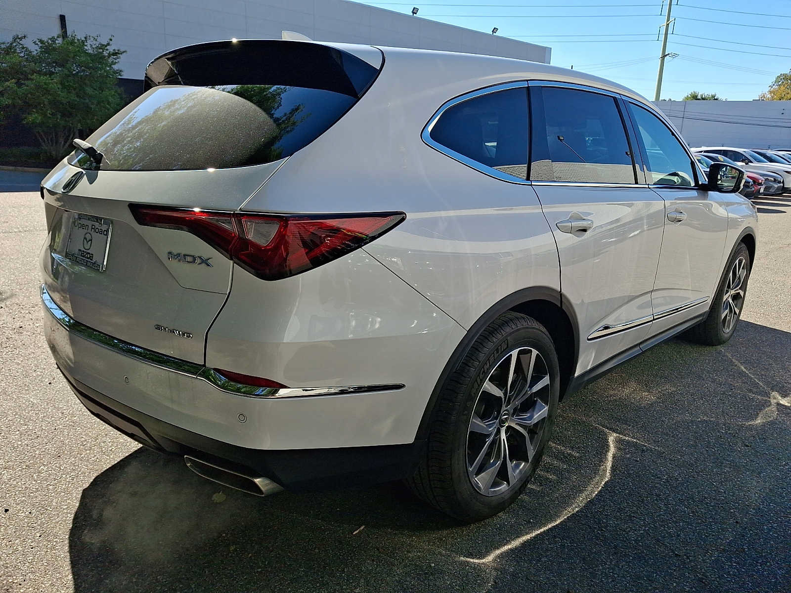 Used 2024 Acura MDX w/ Technology Package AWD/4WD image 4