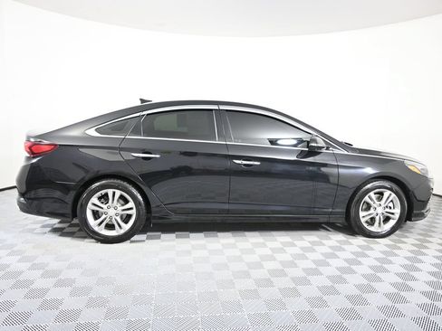 Used 2018 Hyundai Sonata Limited w/ Cargo Package FWD image 7