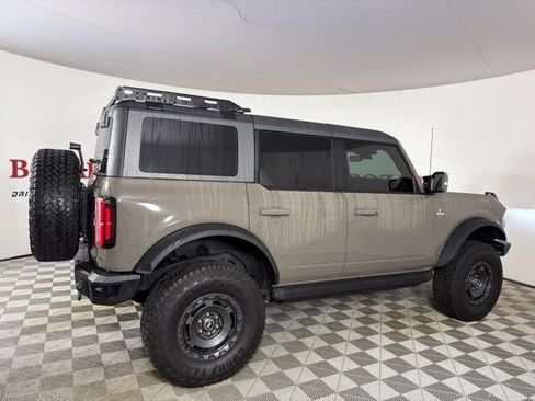 Used 2025 Ford Bronco Outer Banks w/ Sasquatch Package AWD/4WD image 9