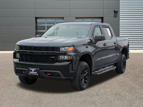 Used 2019 Chevrolet Silverado 1500 Custom Trail Boss AWD/4WD image 3