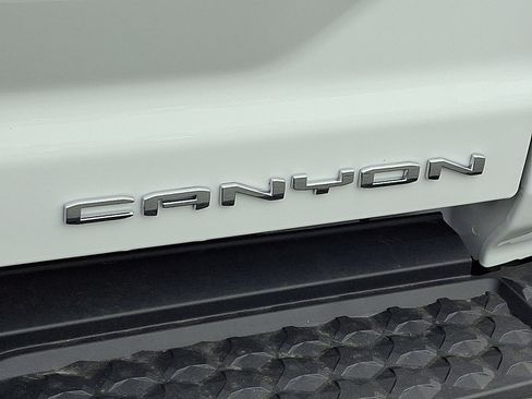 New 2026 GMC Canyon Denali image 11
