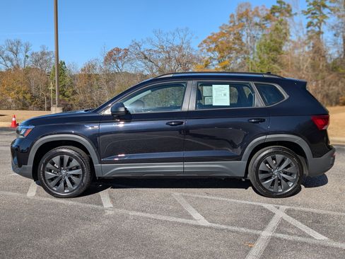 Used 2024 Volkswagen Taos S image 6